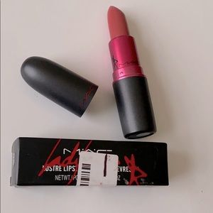 VIVA GLAM GAGA LIPSTICK